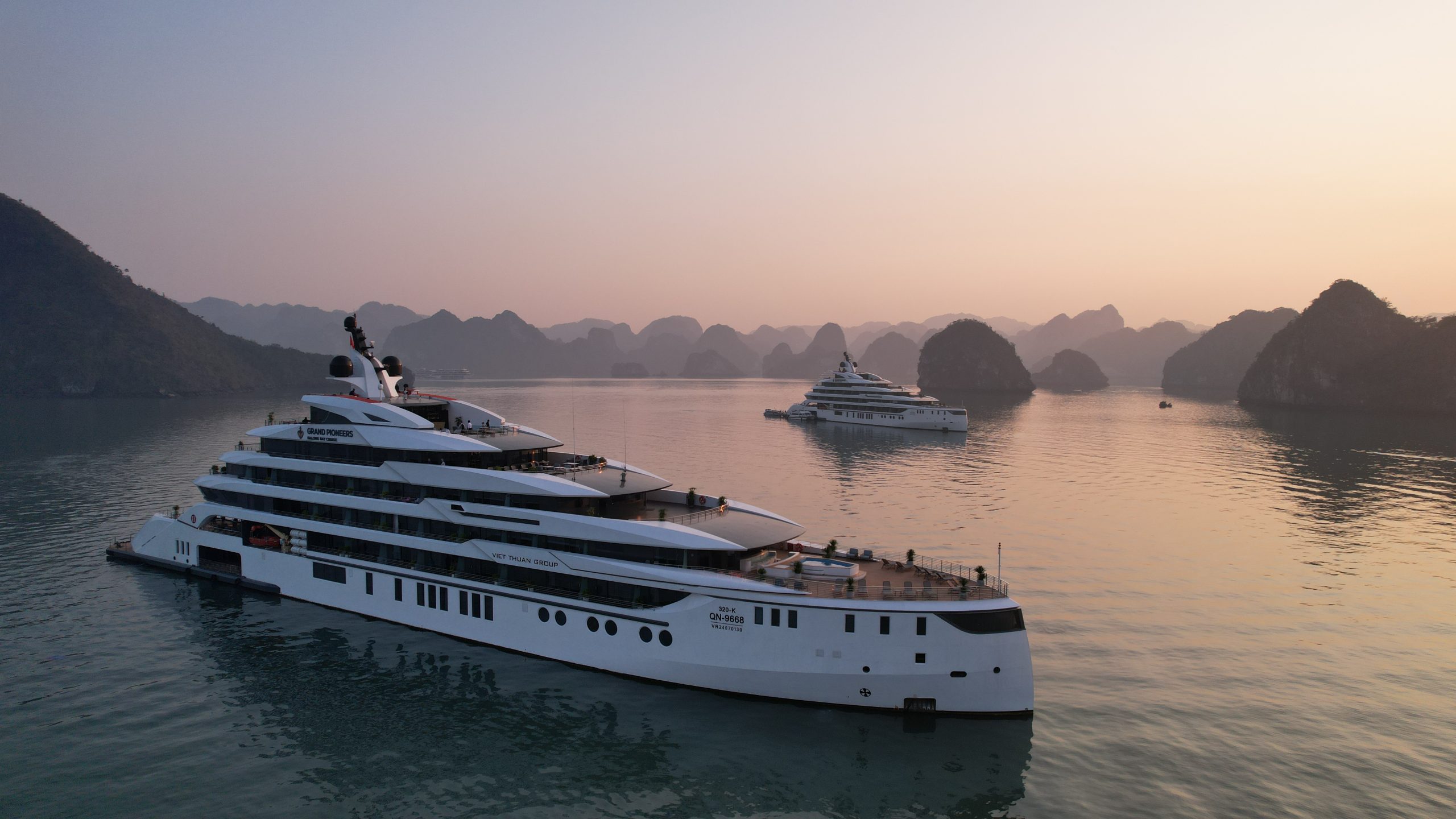 Grand Pioneers Cruise Halong 